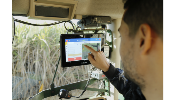 trimble-gfx-1060-display-image-brazil-in-cab-high-res_1678700852-6ae51ffcc182f89480ef55ee90255e64.jpg